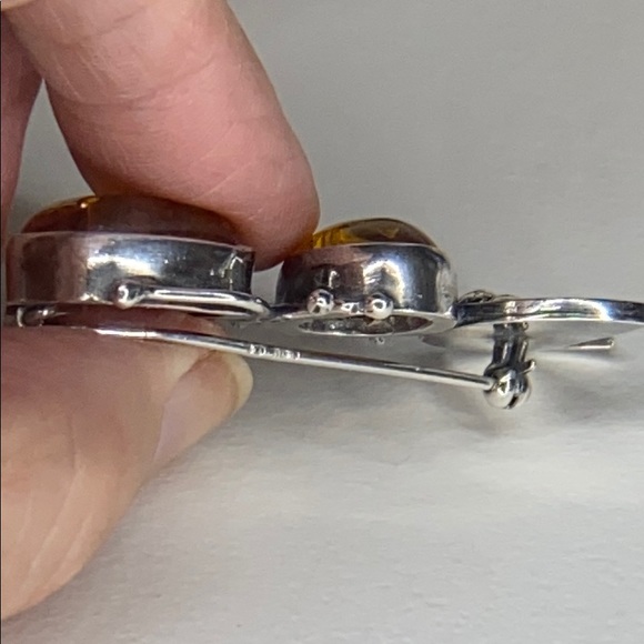 Amber spider 🕷 Brooch - Picture 2 of 7